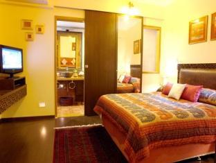 Shalimar Hotel New Delhi Exterior photo