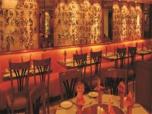 Shalimar Hotel New Delhi Exterior photo